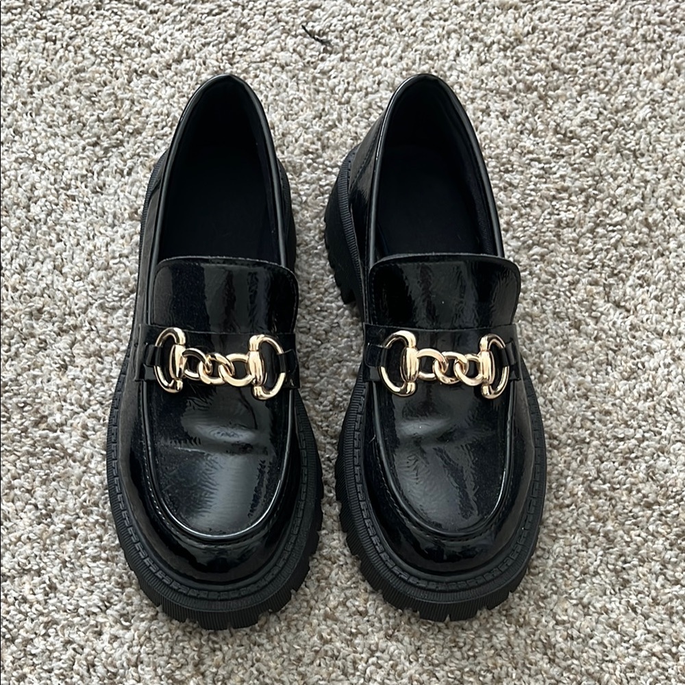 Elegant Black Loafers with Gold Chain Detail